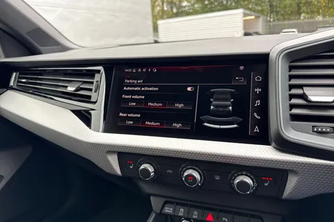  Audi A1 1.5 TFSI 35 Black Edition Sportback S Tronic Euro 6 (s/s) 5dr Thumbnail #42