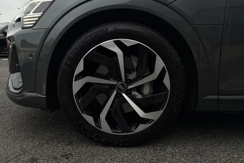 KN23OCS Audi e-tron Sportback Black Edition 55 quattro 300,00 kW Thumbnail #11