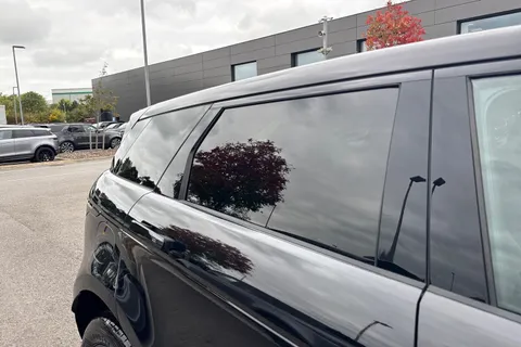 Land Rover Range Rover Evoque 1.5 P270e 12.17kWh Edition Auto 4WD Euro 6 (s/s) 5dr Thumbnail #22