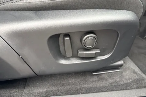 Land Rover Range Rover Evoque 1.5 P270e 12.17kWh Edition Auto 4WD Euro 6 (s/s) 5dr Thumbnail #35