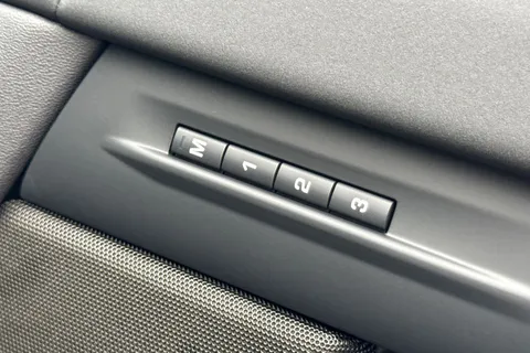 Land Rover Range Rover Evoque 1.5 P270e 12.17kWh Edition Auto 4WD Euro 6 (s/s) 5dr Thumbnail #36