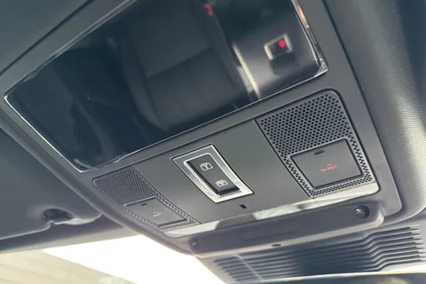 Land Rover Range Rover Evoque 1.5 P270e 12.17kWh Edition Auto 4WD Euro 6 (s/s) 5dr Thumbnail #61