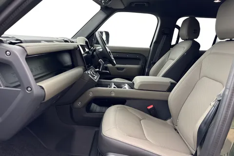  Land Rover Defender 110 3.0 D350 MHEV X-Dynamic HSE Auto 4WD Euro 6 (s/s) 5dr Thumbnail #4