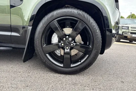  Land Rover Defender 110 3.0 D350 MHEV X-Dynamic HSE Auto 4WD Euro 6 (s/s) 5dr Thumbnail #9