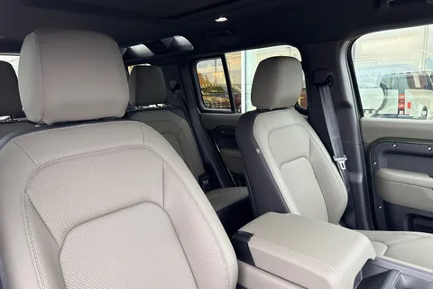  Land Rover Defender 110 3.0 D350 MHEV X-Dynamic HSE Auto 4WD Euro 6 (s/s) 5dr Thumbnail #11