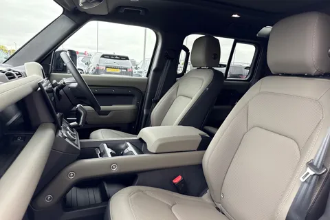  Land Rover Defender 110 3.0 D350 MHEV X-Dynamic HSE Auto 4WD Euro 6 (s/s) 5dr Thumbnail #12