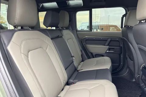  Land Rover Defender 110 3.0 D350 MHEV X-Dynamic HSE Auto 4WD Euro 6 (s/s) 5dr Thumbnail #13