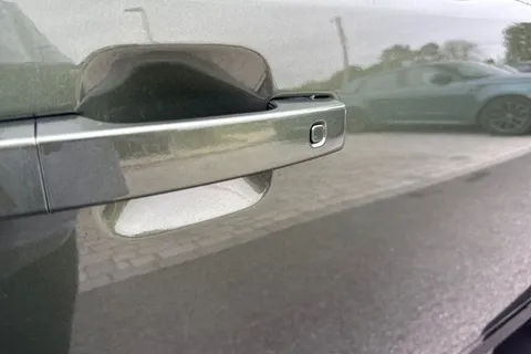  Land Rover Defender 110 3.0 D350 MHEV X-Dynamic HSE Auto 4WD Euro 6 (s/s) 5dr Thumbnail #22