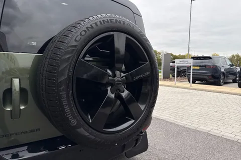  Land Rover Defender 110 3.0 D350 MHEV X-Dynamic HSE Auto 4WD Euro 6 (s/s) 5dr Thumbnail #25