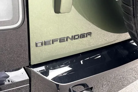  Land Rover Defender 110 3.0 D350 MHEV X-Dynamic HSE Auto 4WD Euro 6 (s/s) 5dr Thumbnail #27