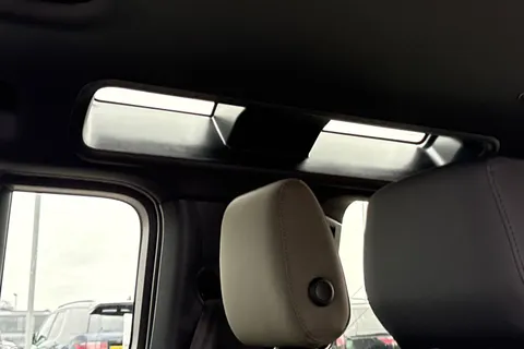  Land Rover Defender 110 3.0 D350 MHEV X-Dynamic HSE Auto 4WD Euro 6 (s/s) 5dr Thumbnail #32