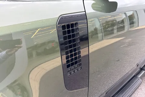  Land Rover Defender 110 3.0 D350 MHEV X-Dynamic HSE Auto 4WD Euro 6 (s/s) 5dr Thumbnail #33