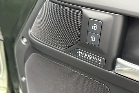 Land Rover Defender 110 3.0 D350 MHEV X-Dynamic HSE Auto 4WD Euro 6 (s/s) 5dr Thumbnail #38
