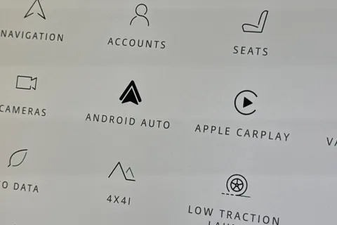  Land Rover Defender 110 3.0 D350 MHEV X-Dynamic HSE Auto 4WD Euro 6 (s/s) 5dr Thumbnail #44
