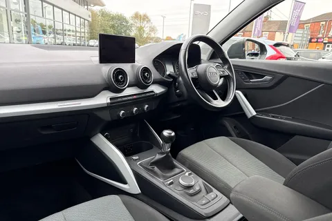 NJ20EKG Audi Q2 1.6 TDI 30 Technik Euro 6 (s/s) 5dr Thumbnail #9