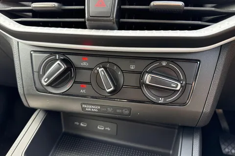 SEAT Ibiza 1.0 TSI SE Technology Euro 6 (s/s) 5dr Thumbnail #19