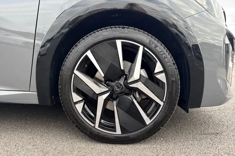 DC74ZPR PEUGEOT 208 1.2 HYBRID GT e-DSC6 Euro 6 (s/s) 5dr Thumbnail #10