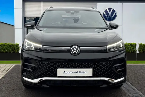 KT74ZGP Volkswagen Tiguan 1.5 eTSI 150 R-Line 5dr DSG **IQ LIGHTS, INFORTAINMENT PACK, DRIVER PACK** Thumbnail #7