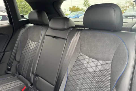 KT74ZGP Volkswagen Tiguan 1.5 eTSI 150 R-Line 5dr DSG **IQ LIGHTS, INFORTAINMENT PACK, DRIVER PACK** Thumbnail #20