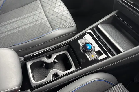 KT74ZGP Volkswagen Tiguan 1.5 eTSI 150 R-Line 5dr DSG **IQ LIGHTS, INFORTAINMENT PACK, DRIVER PACK** Thumbnail #24