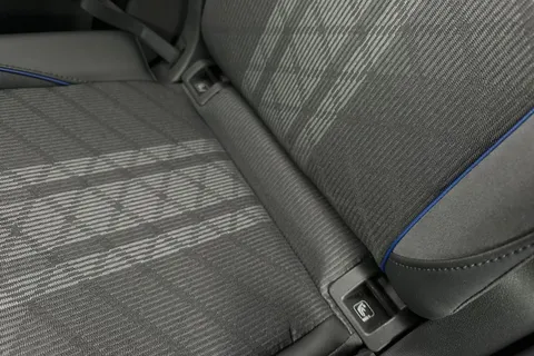 KT74ZGP Volkswagen Tiguan 1.5 eTSI 150 R-Line 5dr DSG **IQ LIGHTS, INFORTAINMENT PACK, DRIVER PACK** Thumbnail #35