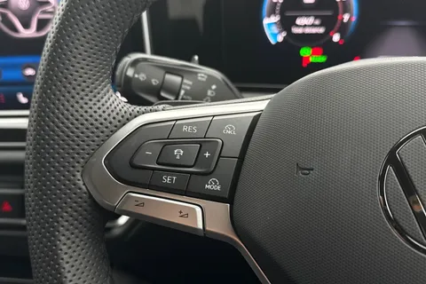 KT74ZGP Volkswagen Tiguan 1.5 eTSI 150 R-Line 5dr DSG **IQ LIGHTS, INFORTAINMENT PACK, DRIVER PACK** Thumbnail #39