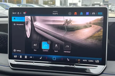 KT74ZGP Volkswagen Tiguan 1.5 eTSI 150 R-Line 5dr DSG **IQ LIGHTS, INFORTAINMENT PACK, DRIVER PACK** Thumbnail #47