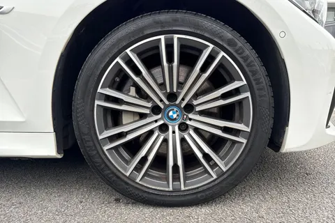 YP71XDB BMW 3 Series 2.0 330e 12kWh M Sport Touring Auto Euro 6 (s/s) 5dr Thumbnail #8