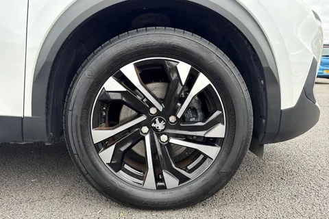 SG71KSZ PEUGEOT e-2008 50kWh Allure Auto 5dr Thumbnail #10