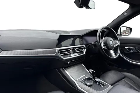 YP71XDB BMW 3 Series 2.0 330e 12kWh M Sport Touring Auto Euro 6 (s/s) 5dr Thumbnail #10