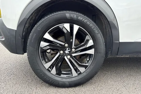 SG71KSZ PEUGEOT e-2008 50kWh Allure Auto 5dr Thumbnail #11