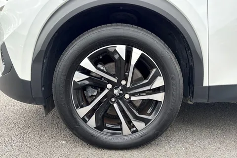 SG71KSZ PEUGEOT e-2008 50kWh Allure Auto 5dr Thumbnail #12