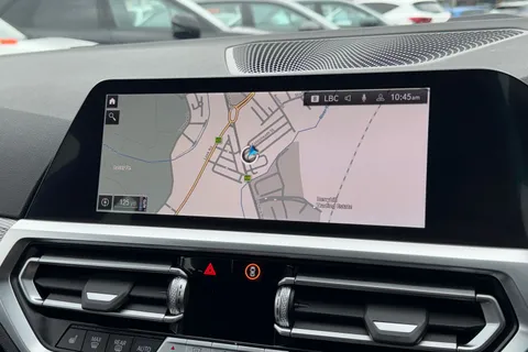 YP71XDB BMW 3 Series 2.0 330e 12kWh M Sport Touring Auto Euro 6 (s/s) 5dr Thumbnail #13