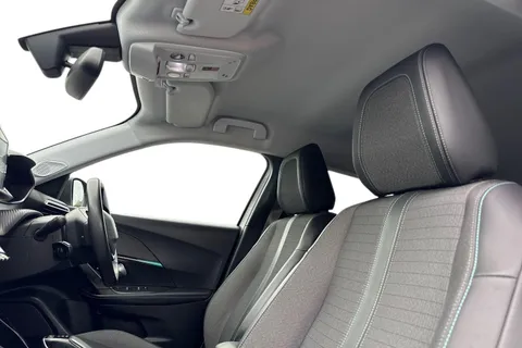 SG71KSZ PEUGEOT e-2008 50kWh Allure Auto 5dr Thumbnail #16