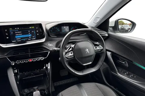 SG71KSZ PEUGEOT e-2008 50kWh Allure Auto 5dr Thumbnail #18