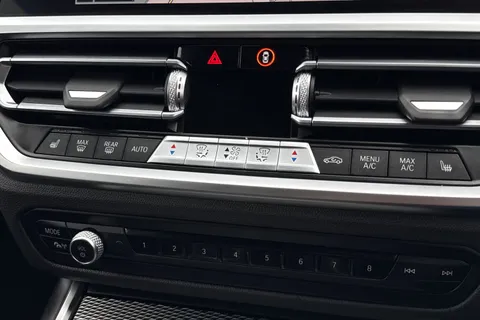 YP71XDB BMW 3 Series 2.0 330e 12kWh M Sport Touring Auto Euro 6 (s/s) 5dr Thumbnail #20