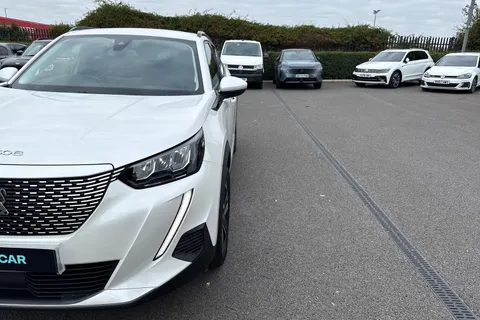 SG71KSZ PEUGEOT e-2008 50kWh Allure Auto 5dr Thumbnail #26