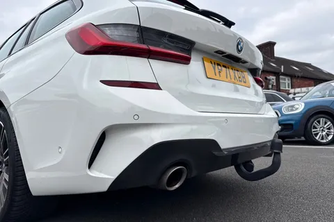 YP71XDB BMW 3 Series 2.0 330e 12kWh M Sport Touring Auto Euro 6 (s/s) 5dr Thumbnail #27