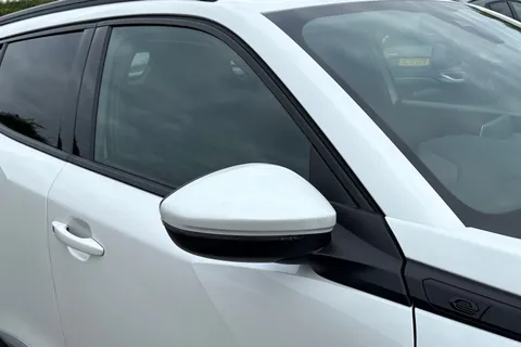 SG71KSZ PEUGEOT e-2008 50kWh Allure Auto 5dr Thumbnail #29