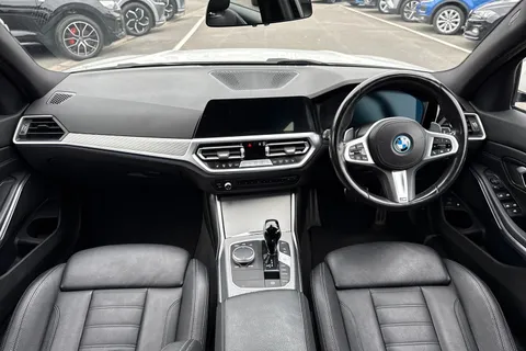 YP71XDB BMW 3 Series 2.0 330e 12kWh M Sport Touring Auto Euro 6 (s/s) 5dr Thumbnail #34