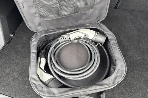 SG71KSZ PEUGEOT e-2008 50kWh Allure Auto 5dr Thumbnail #36