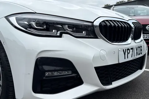 YP71XDB BMW 3 Series 2.0 330e 12kWh M Sport Touring Auto Euro 6 (s/s) 5dr Thumbnail #38