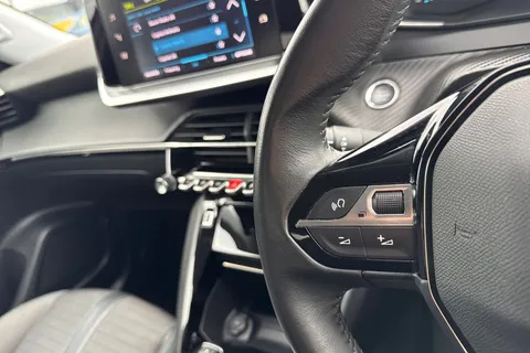 SG71KSZ PEUGEOT e-2008 50kWh Allure Auto 5dr Thumbnail #41