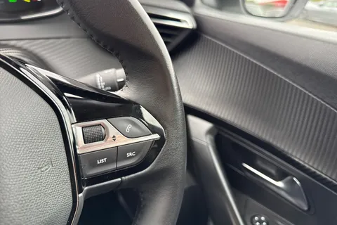 SG71KSZ PEUGEOT e-2008 50kWh Allure Auto 5dr Thumbnail #42