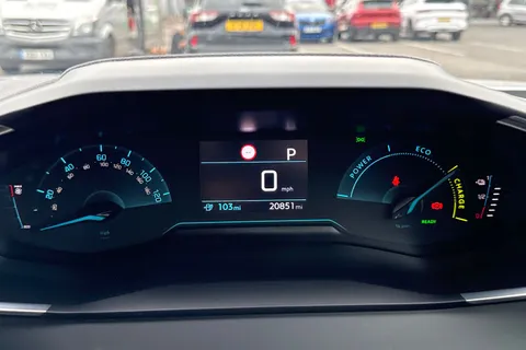 SG71KSZ PEUGEOT e-2008 50kWh Allure Auto 5dr Thumbnail #45