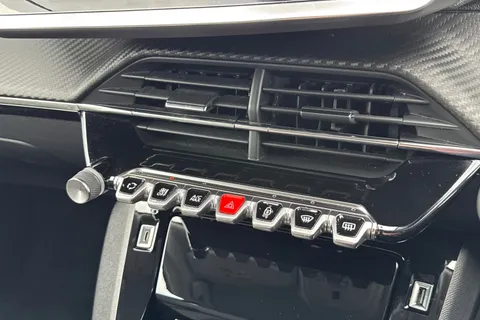 SG71KSZ PEUGEOT e-2008 50kWh Allure Auto 5dr Thumbnail #56