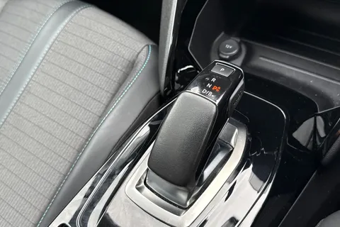 SG71KSZ PEUGEOT e-2008 50kWh Allure Auto 5dr Thumbnail #59