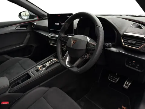 KY25GXR CUPRA Formentor 1.5 eTSI 150 V2 5dr DSG Thumbnail #8