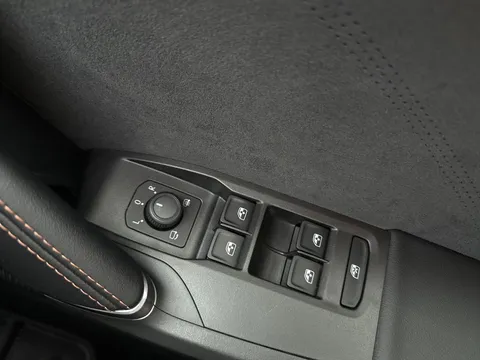 KY25GXR CUPRA Formentor 1.5 eTSI 150 V2 5dr DSG Thumbnail #19