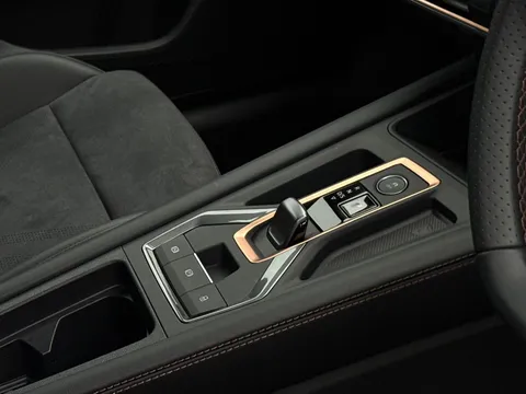 KY25GXR CUPRA Formentor 1.5 eTSI 150 V2 5dr DSG Thumbnail #21